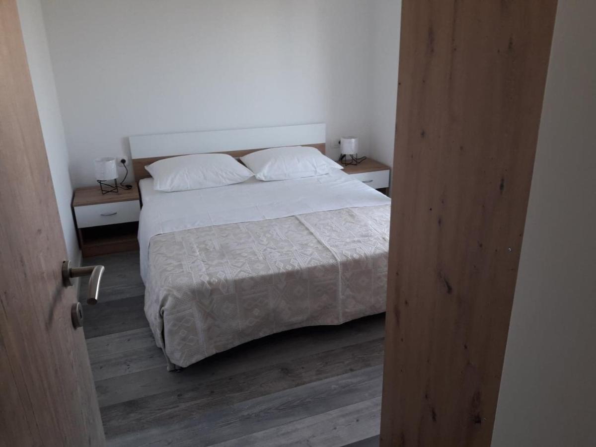 Apartman Sandra Vodice Ngoại thất bức ảnh